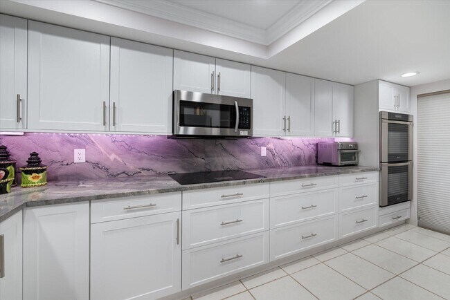 Foto del edificio - 13400 Polo Rd W