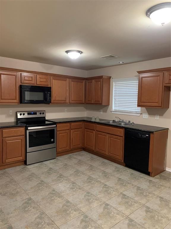 Building Photo - 24106 Alivia Ct