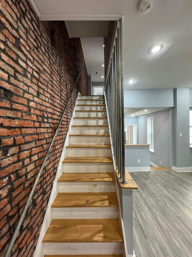 Foto del edificio - 1522 N Willington, Unit 2