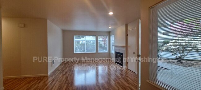 Building Photo - 9210 Market Pl