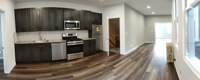 Building Photo - 682 Onderdonk Ave