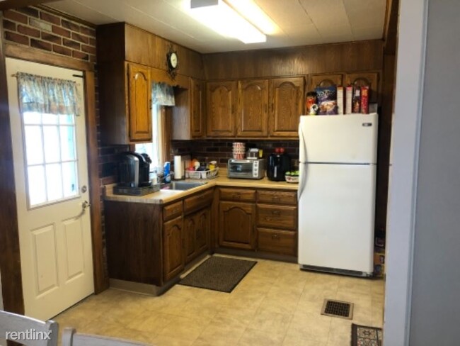 Building Photo - 2 br, 1 bath House - 63 Liberty St.