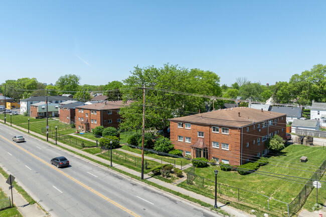 Building Photo - Livingston Manor