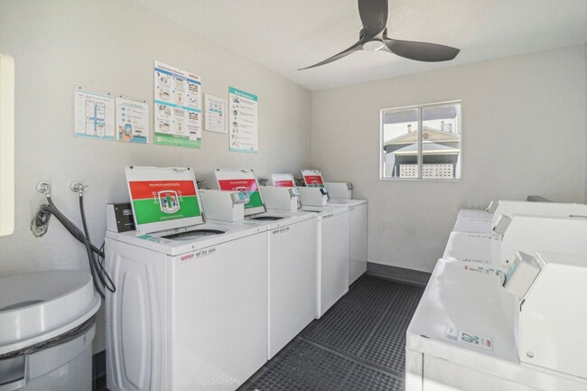 Laundry Facilities - Terre at Oak