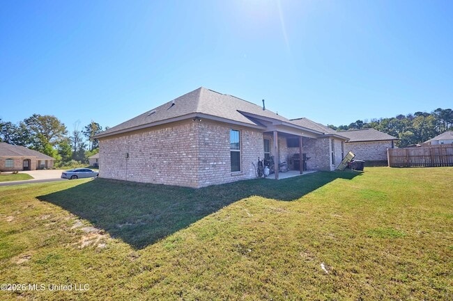 Building Photo - 115 Rotherfield Pl