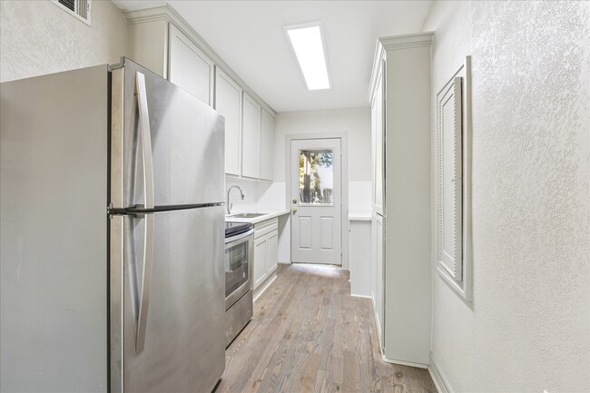 Foto del edificio - 1632 Hawthorne St