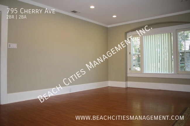 Building Photo - 795 Cherry Ave