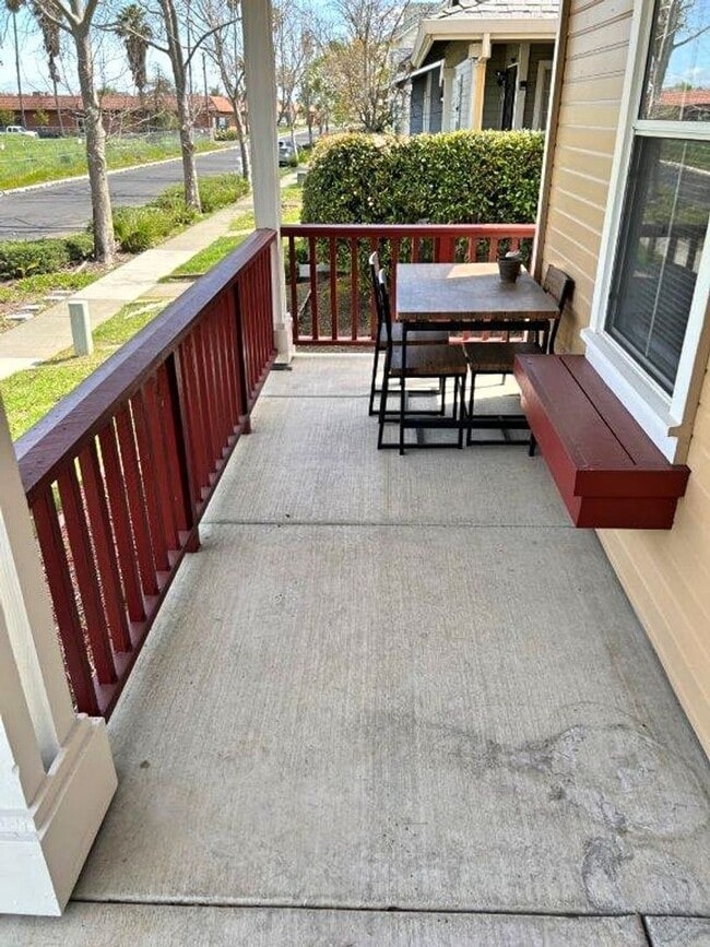 Foto del edificio - Modern 4 Bedroom 3 Bath Close to Marina Suisun City *Star Rentals