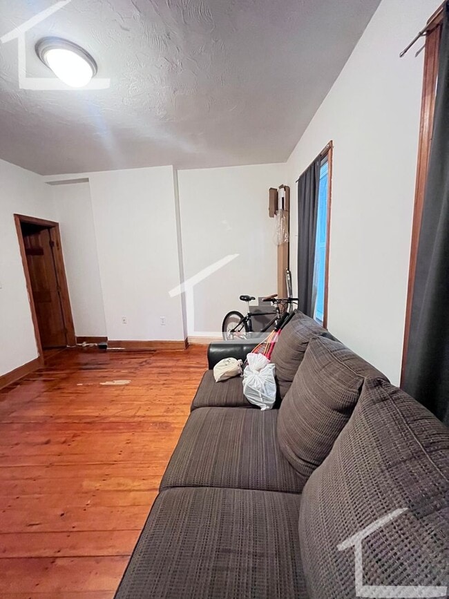 Foto del edificio - Great 6 bedroom 3 mins from Northeastern