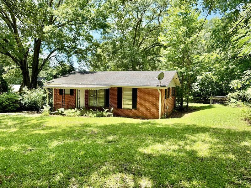 Foto principal - 93 Forest Rd