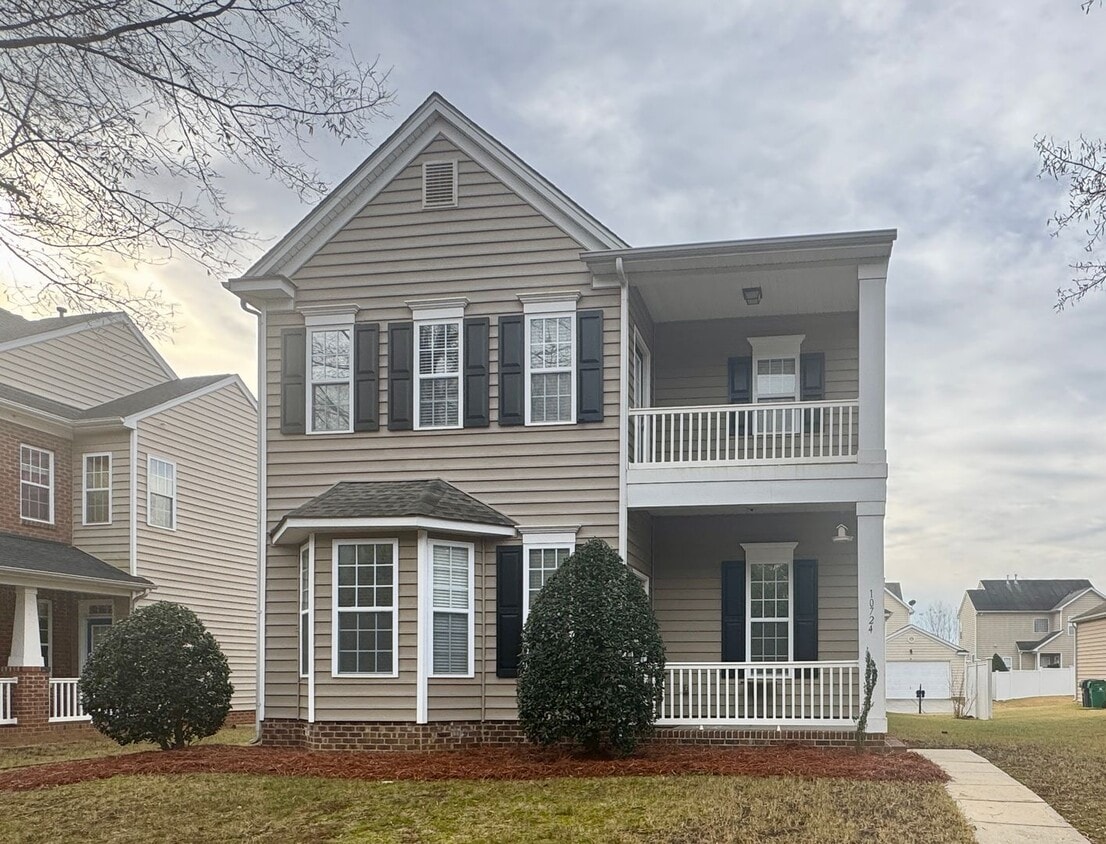 Foto principal - Beautiful 3BR/2.5BA Hous in the Ballantyne Area; Great Schools!