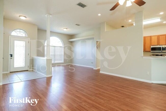 Foto del edificio - 3181 Highland Grove Dr