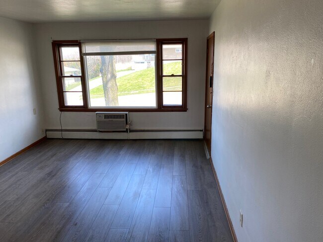 Foto del edificio - 1124 4th St W