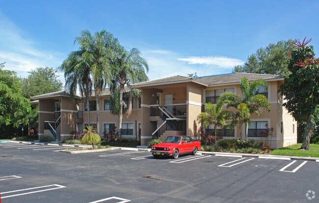 Foto del edificio - 11570-11584 NW 42nd St