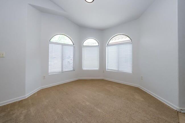 Building Photo - 13170 E Alley Spring Dr