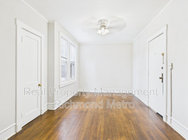 Foto del edificio - 2400 Barton Ave