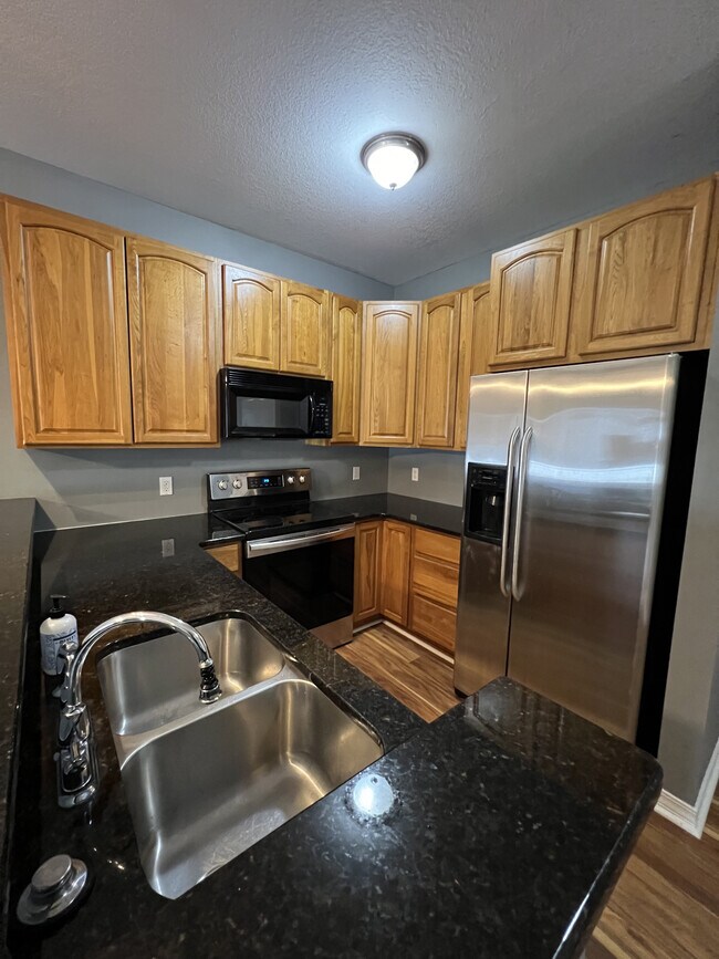 Foto del edificio - 641 Gap Creek Dr
