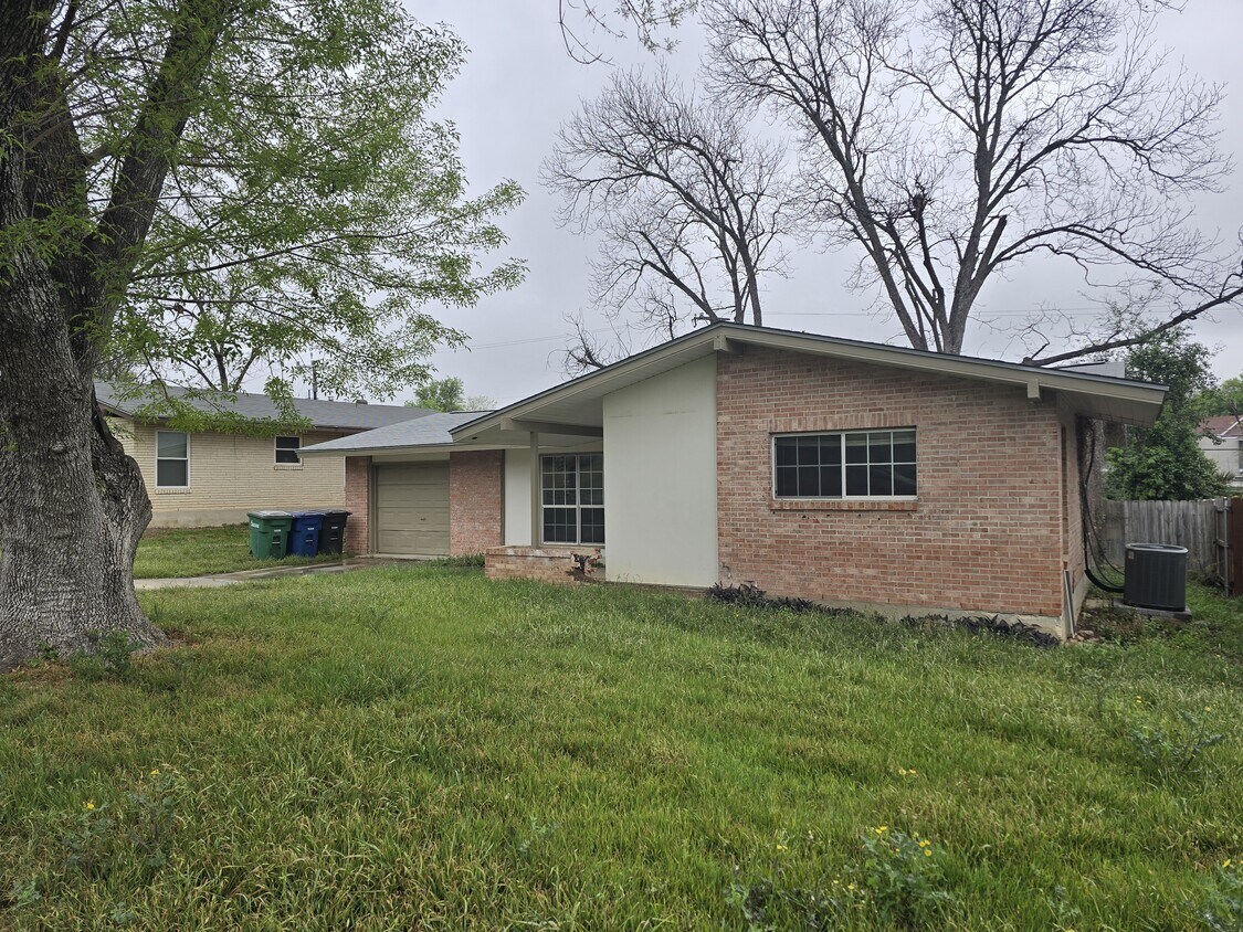 3803 Crossette Dr, San Antonio, TX 78228 House Rental in San Antonio