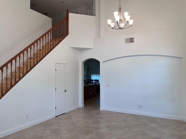Building Photo - Two Story 4 Bedroom Maitland Home (SEE TERMS)