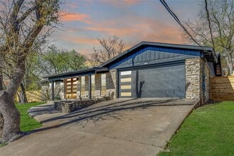 Building Photo - 11704 Indianhead Dr