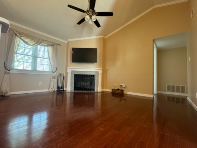 Building Photo - 1469 Bobolink Pl