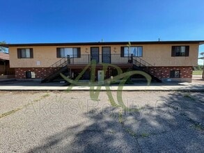 Building Photo - 1320 Anita St
