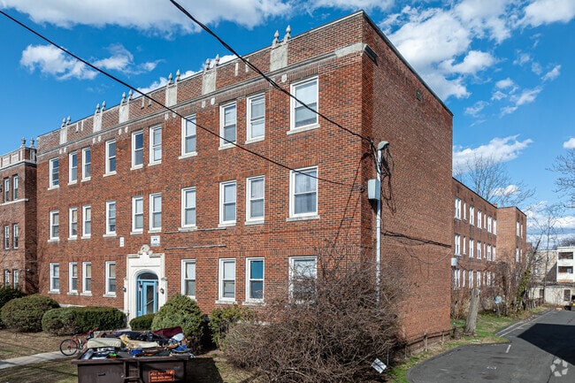 Foto del edificio - 22 Evergreen Ave