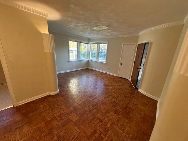 Foto del edificio - 7325 Balson Ave