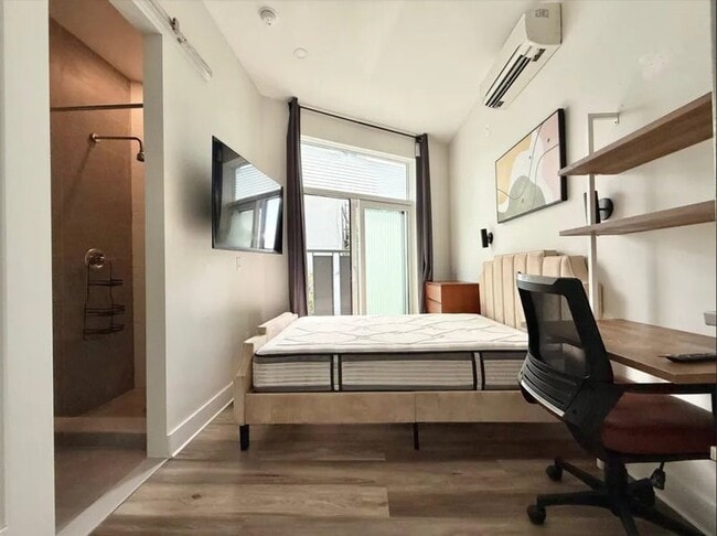 Furnished room/NOT APARTMENT - Furnished room/NOT APARTMENT