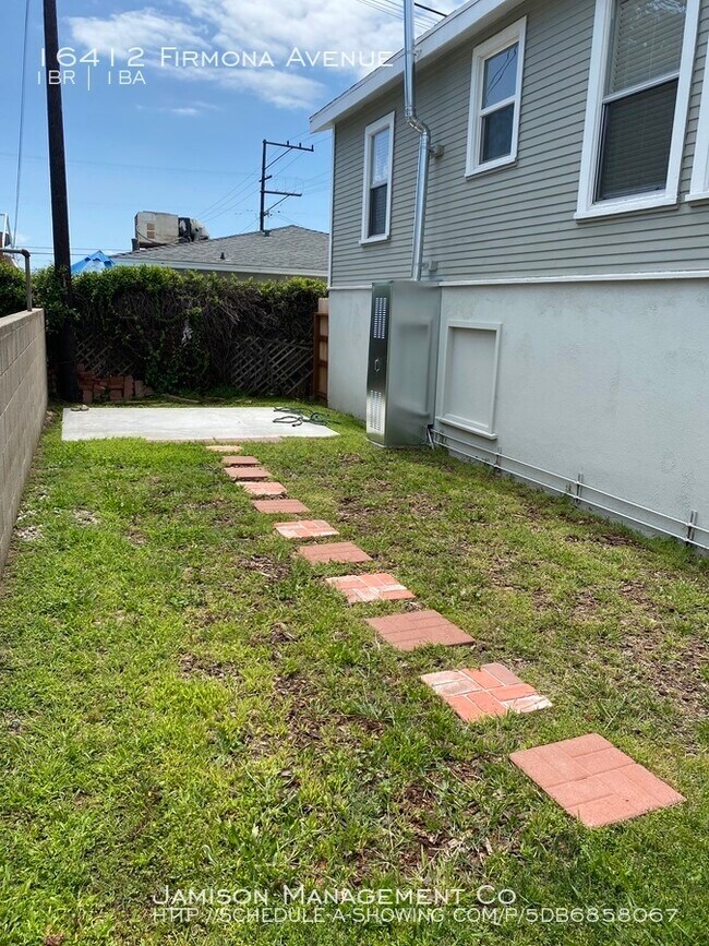 Foto del edificio - 16412 Firmona Ave