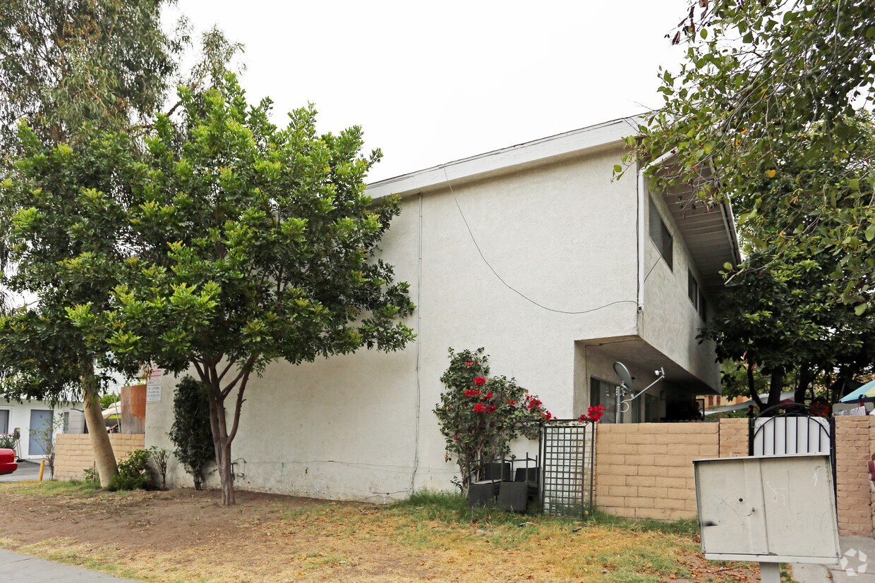 Building Photo - 14072 Buena St