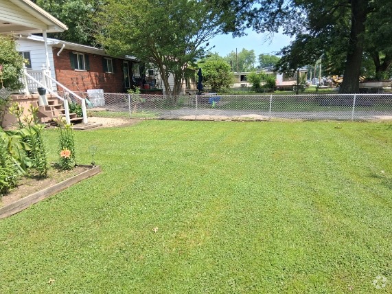 Building Photo - 5509 Elaine Dr