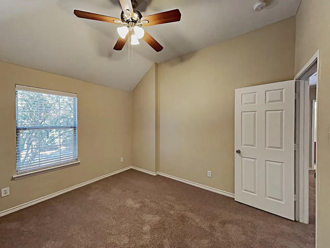 Foto del edificio - 3 Devon Ct