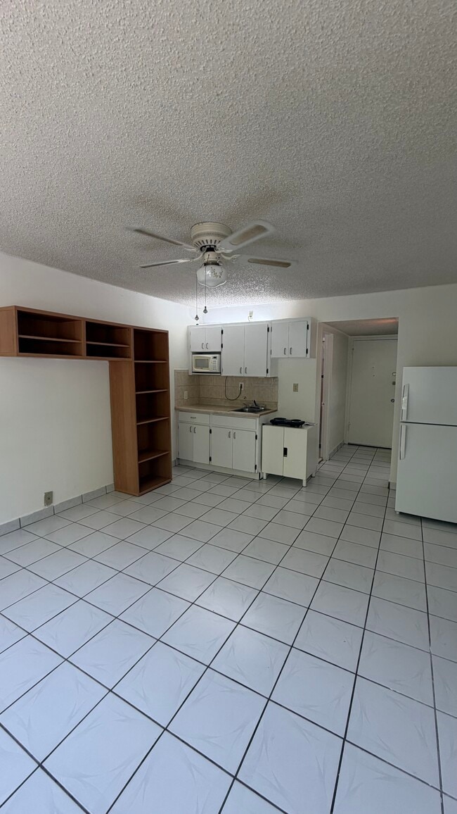 Foto del edificio - 6484 Indian Creek Dr