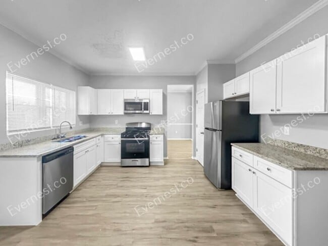 Building Photo - 263 Elm Forest Way