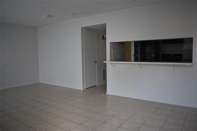 Building Photo - 7139 Chasewood Dr