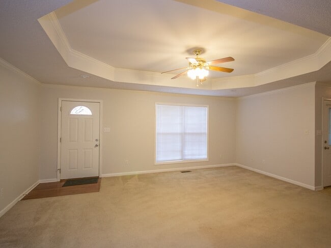 Building Photo - Beautiful full brick home!