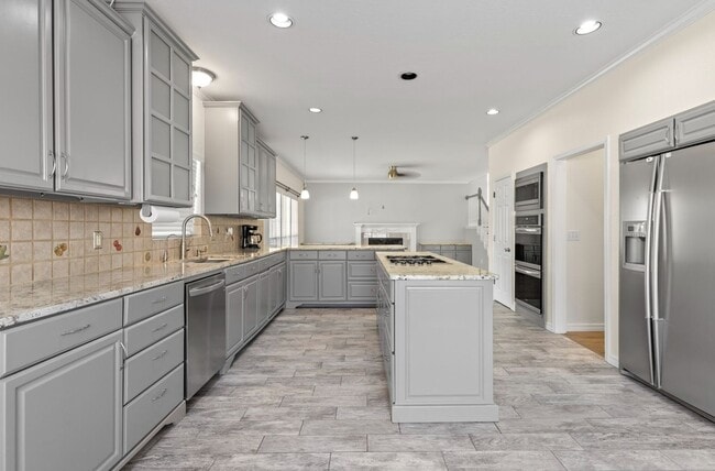 Building Photo - Lush Living in Tulsa! Jenks Schools!