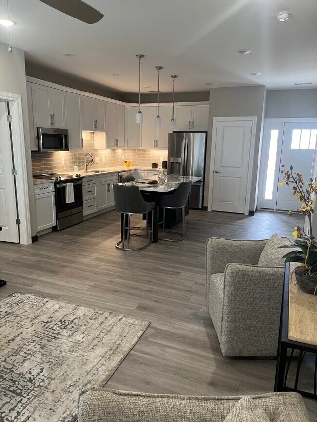 The Oasis at Hartman Lakes Apartments in Shiloh, IL