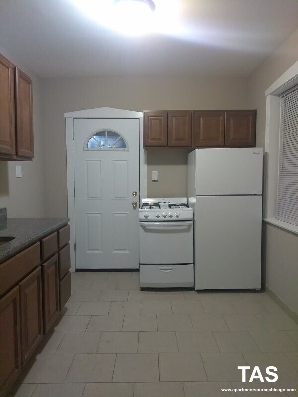Foto del edificio - 6647 N Greenview Ave