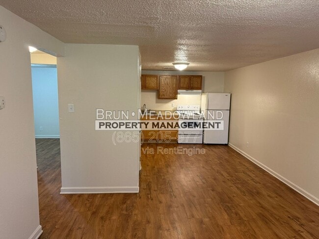 Foto del edificio - 436 E Red Bud Rd