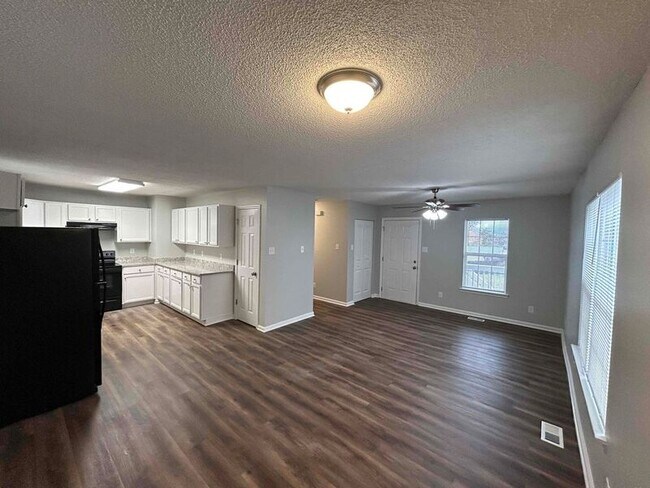 Foto del edificio - 6208 Melrose Rd NW