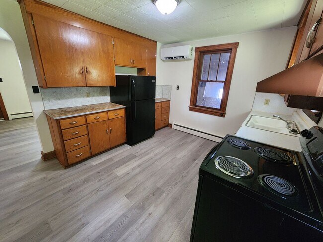 Foto del edificio - 739 1/2-739-732 Blanchard Ave