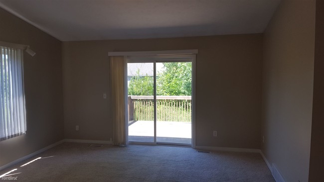Building Photo - 9631 Little Creek Ct