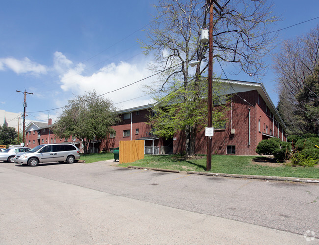 Building Photo - Lampliter Apartments