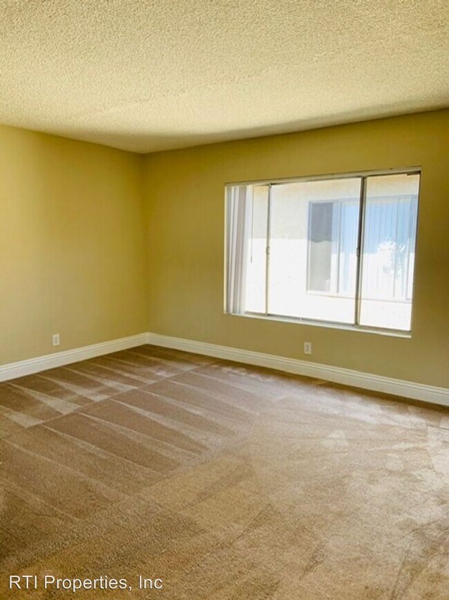 Foto del edificio - 4500 Lakewood Blvd