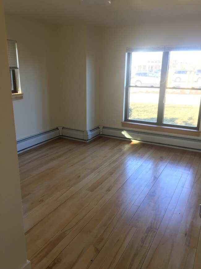 Foto del edificio - 30 S Village Green