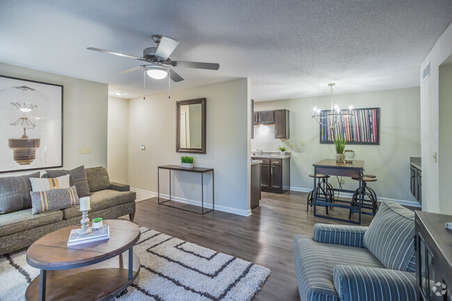 2 BR, 2 BA - Renovated - 1130 SF - Champions Hills at Windyke