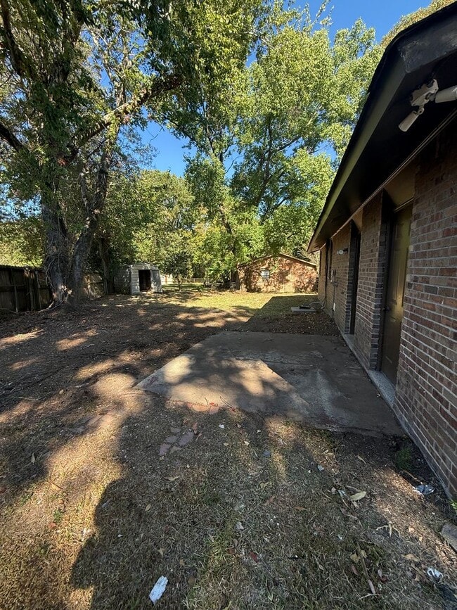 Foto del edificio - ** 3 Bed 2 Bath located off Wares Ferry road ** Call 334-366-9198 to schedule a self tour