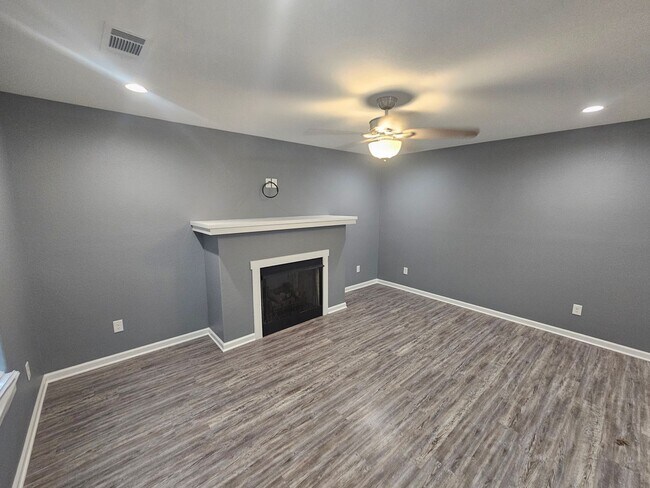 Foto del edificio - 4 bed 2 bath home in Benton